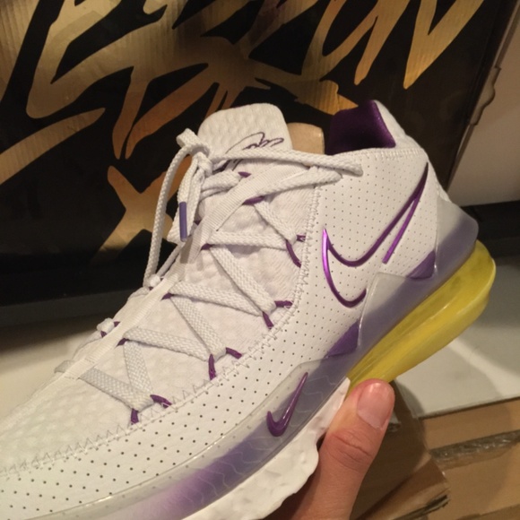 Nike Lebron James - Picture 6 of 7